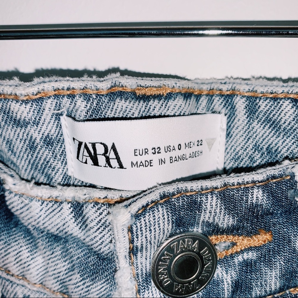 Zara Ripped Jeans - Picture 2 of 3